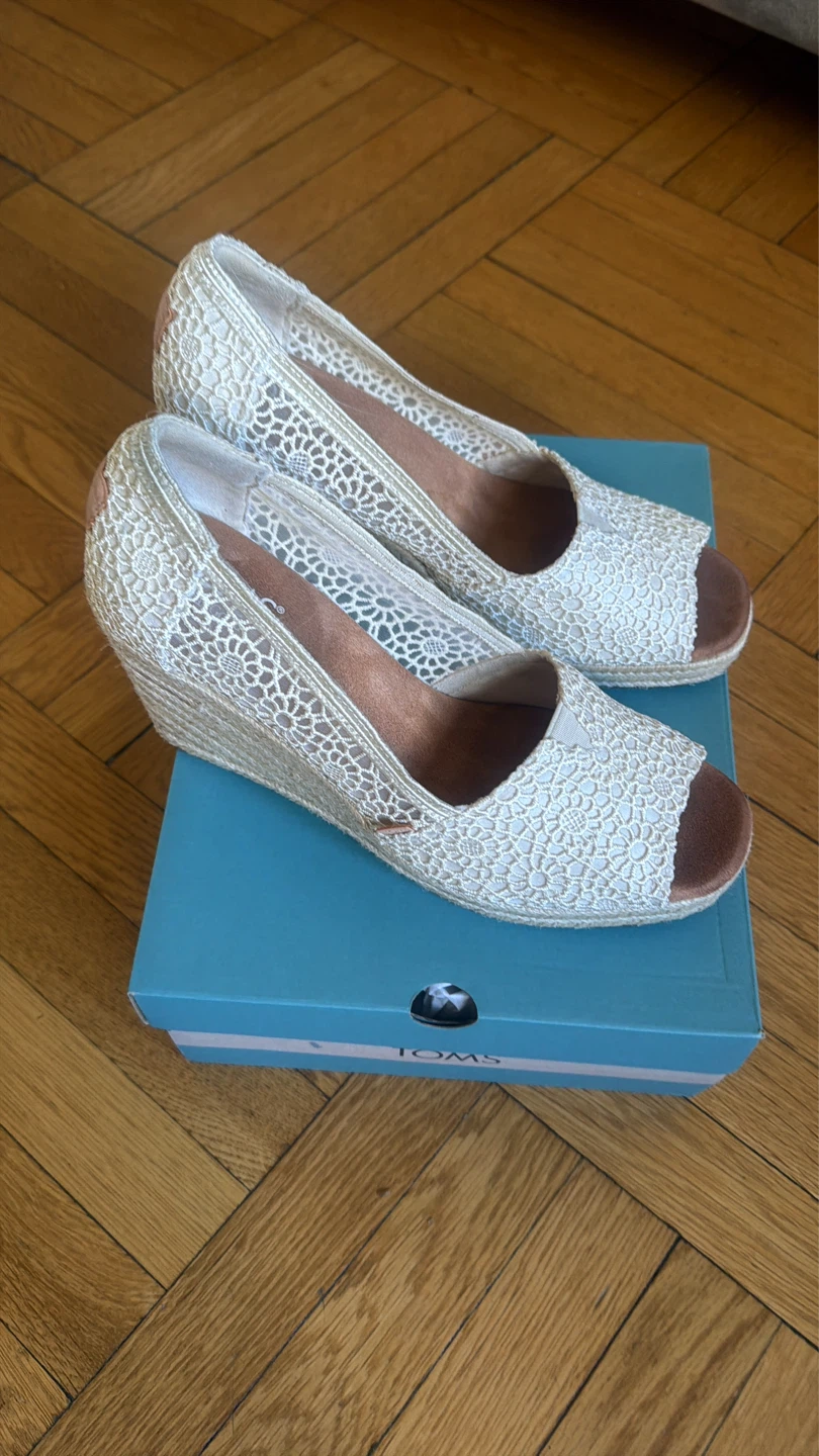 TOMS White Lace Wedge Espadrille Shoes