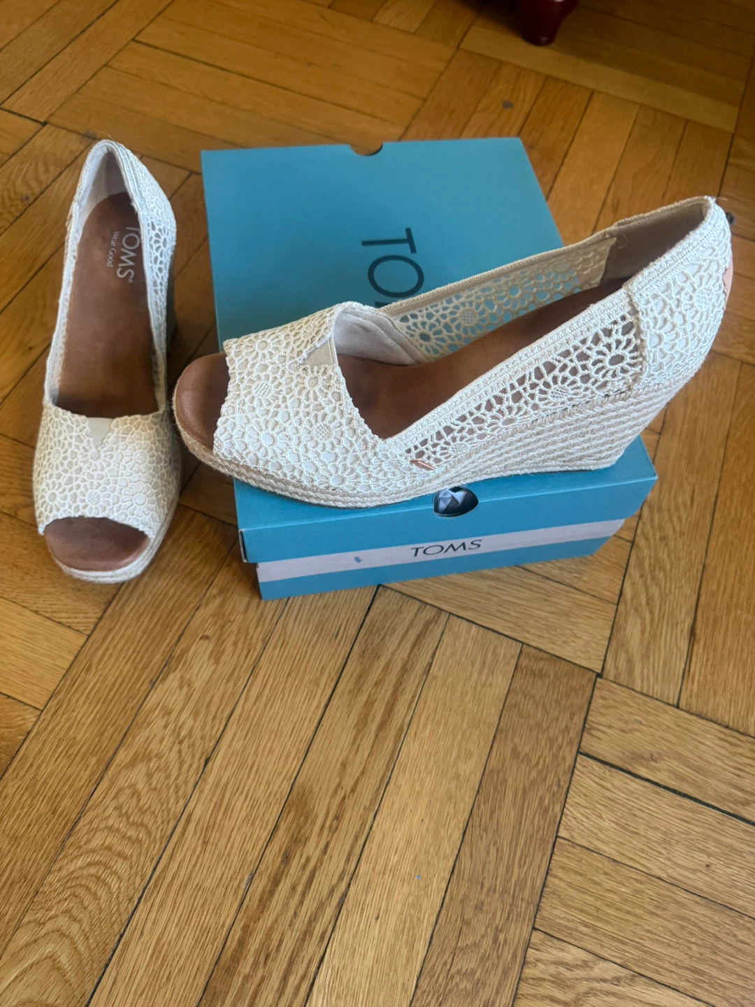 TOMS White Lace Wedge Espadrille Shoes - photo 4