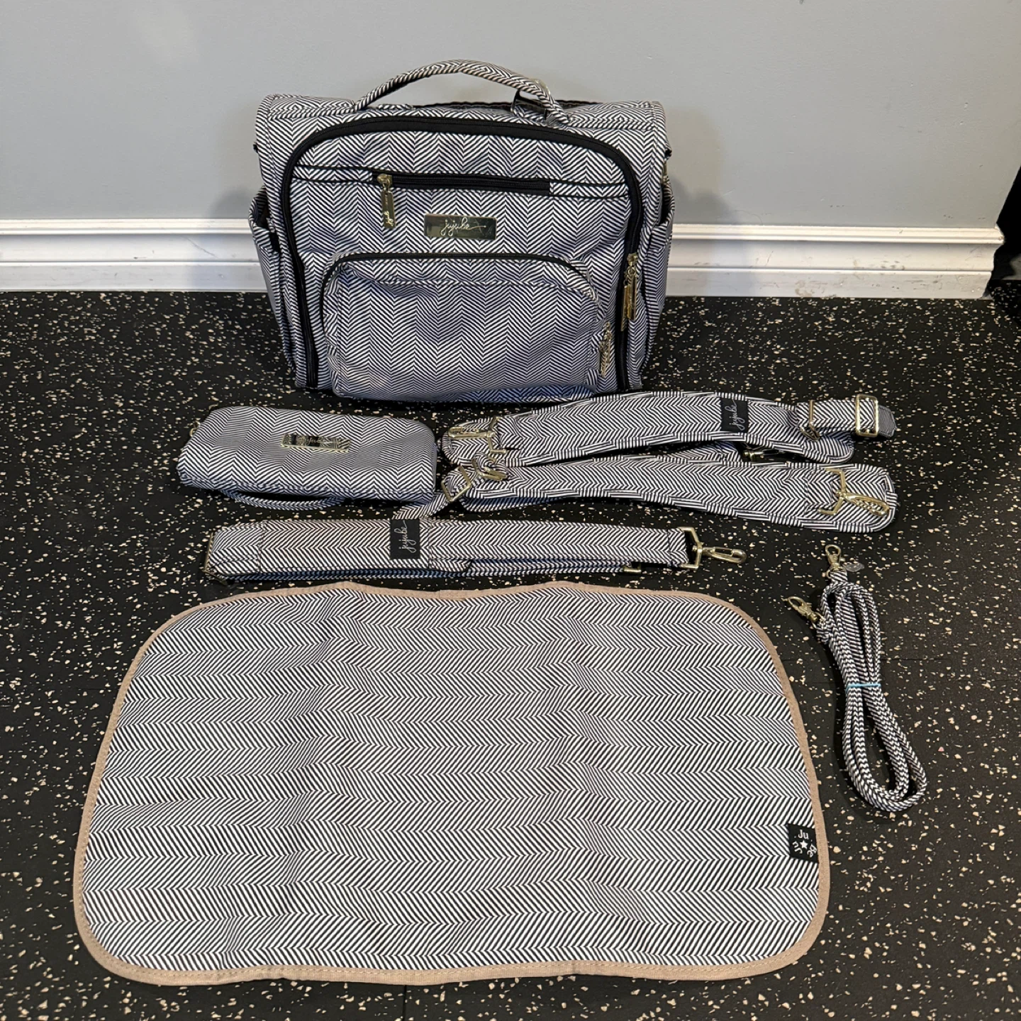 Ju-Ju-Be Diaper Bag Set - Black & White Chevron - photo 2