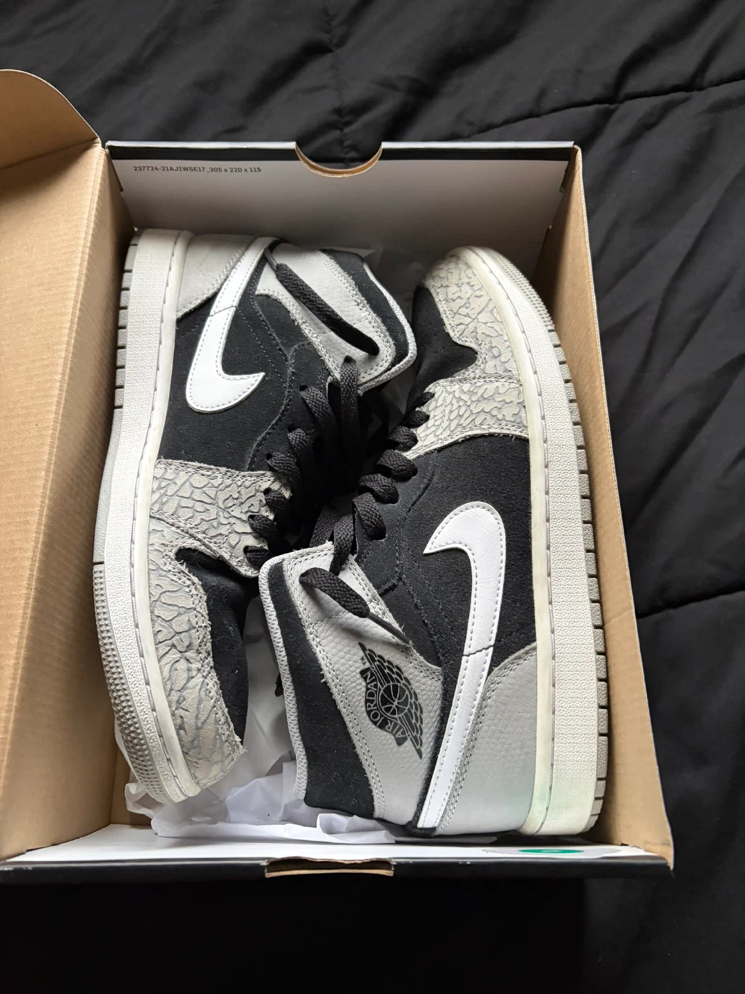 Air Jordan 1 Mid SE "Black University Red" Sneakers - photo 3