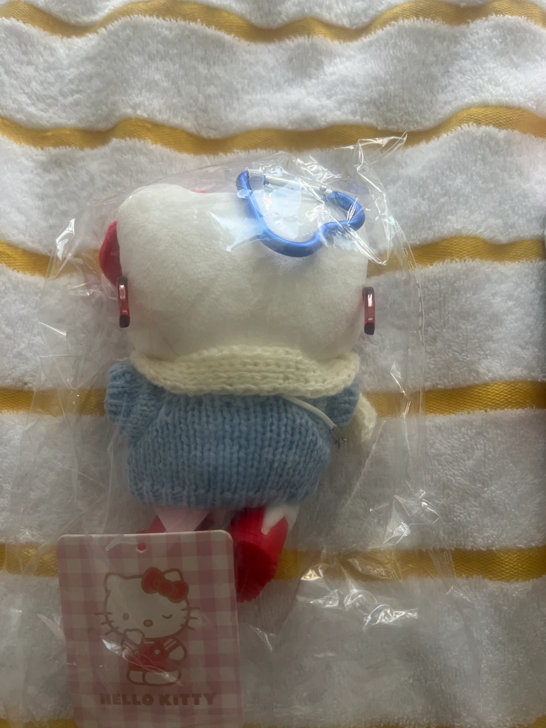 Hello Kitty Plush with Glasses and Scarf - photo 3