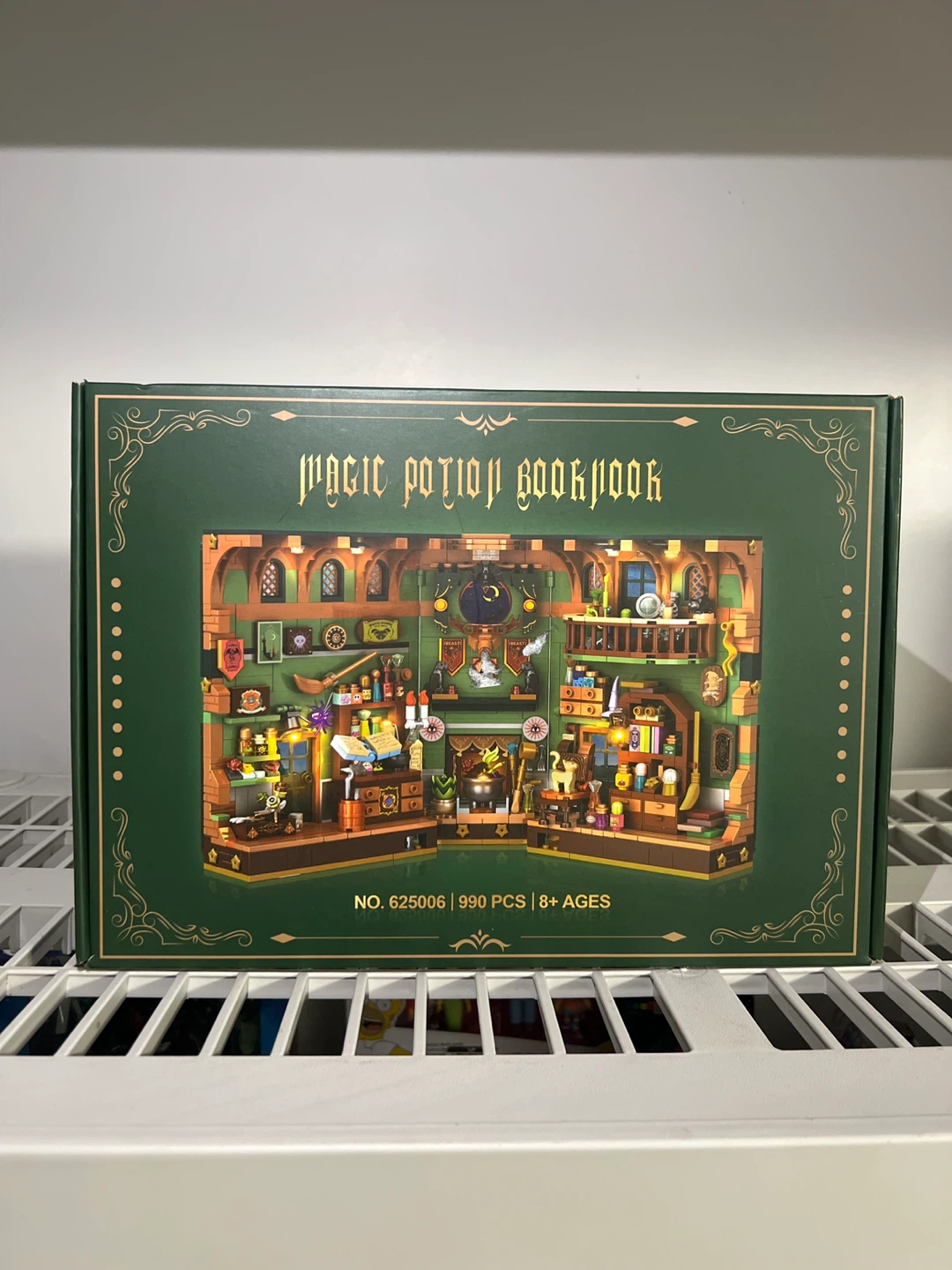 Magic Potion Book Nook Building Set