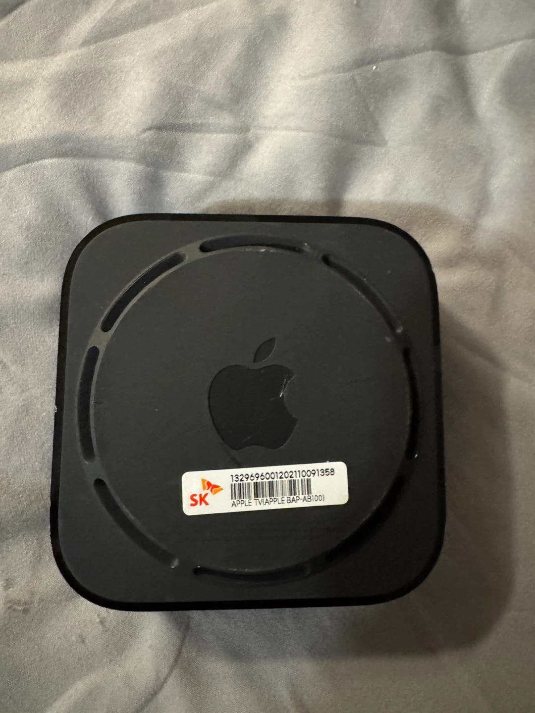 Apple TV 4K 2nd gen Streaming Media Player with Siri Remote - photo 2