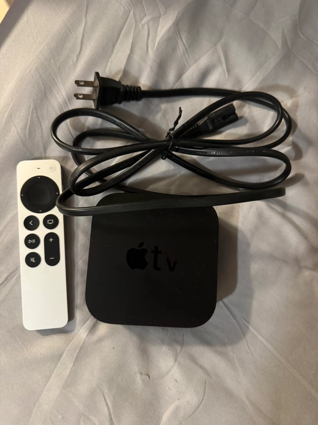 Apple TV 4K 2nd gen Streaming Media Player with Siri Remote