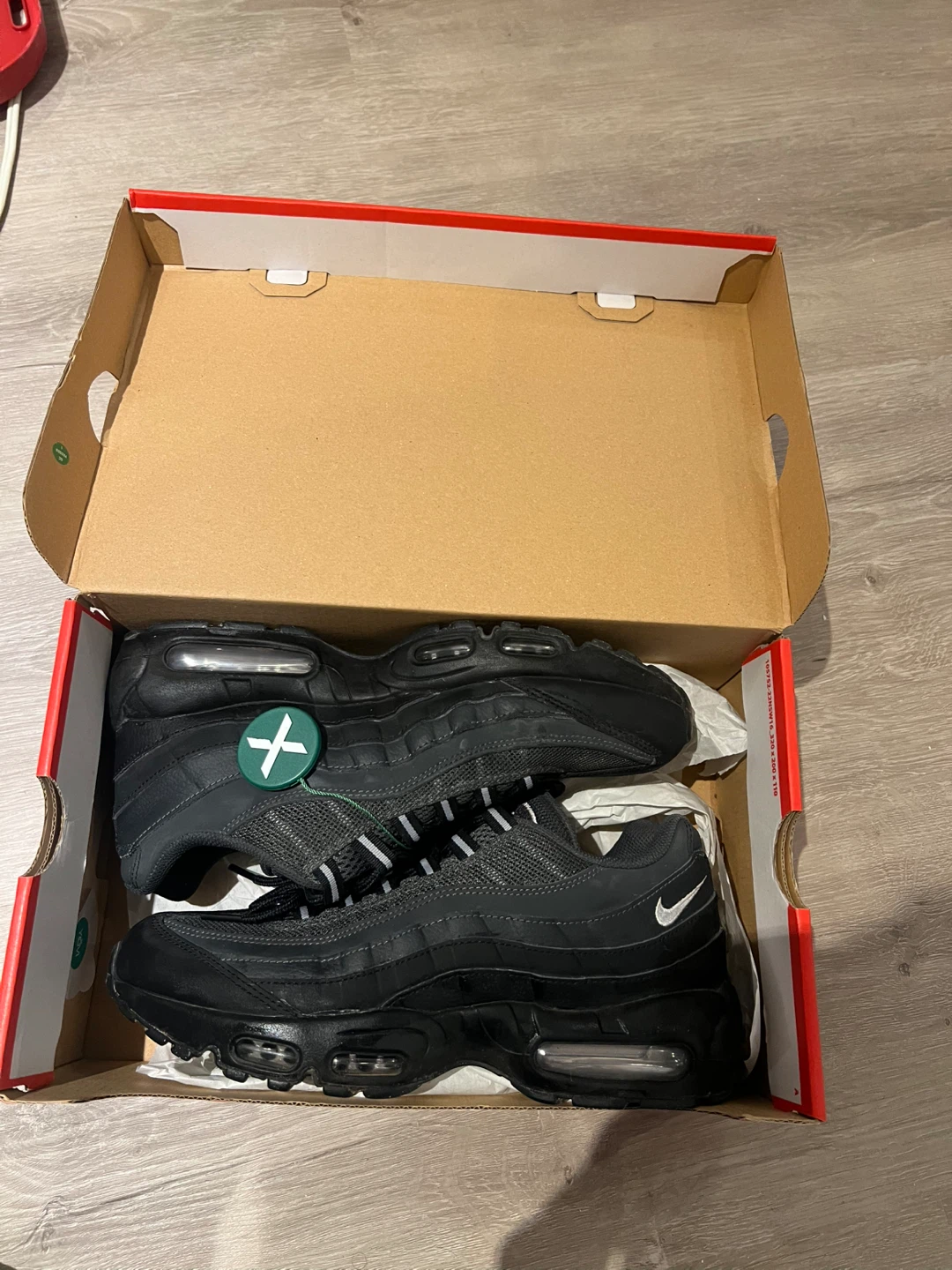 Nike Air Max 95 Black Sneakers - Size US 8.5
