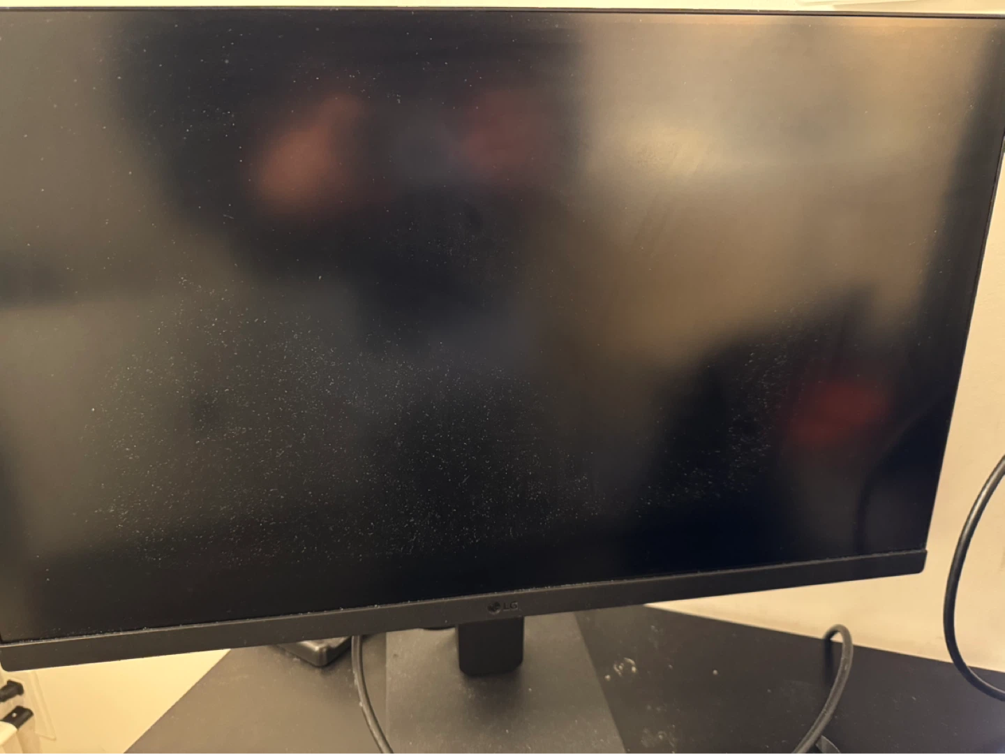 LG 24" 24U631A-B Monitor