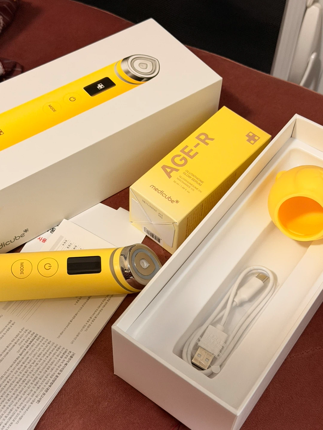 (NEW) Medicube AGE-R Glutathione Glow Serum Device - photo 2
