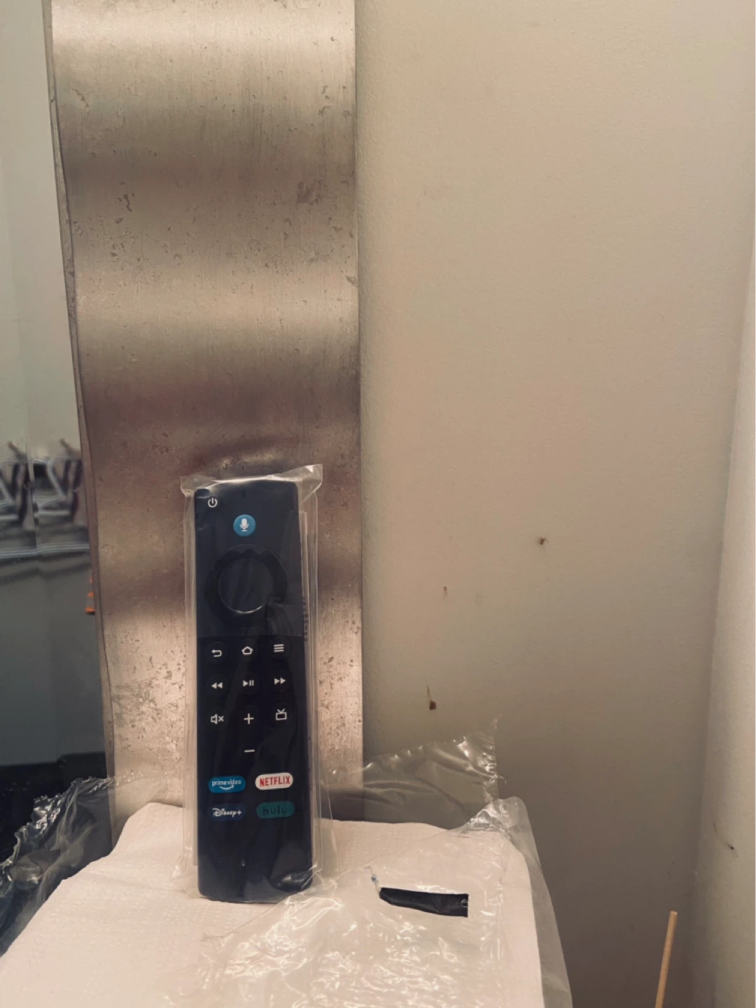 Amazon Fire TV Stick Lite 4K controller - photo 3