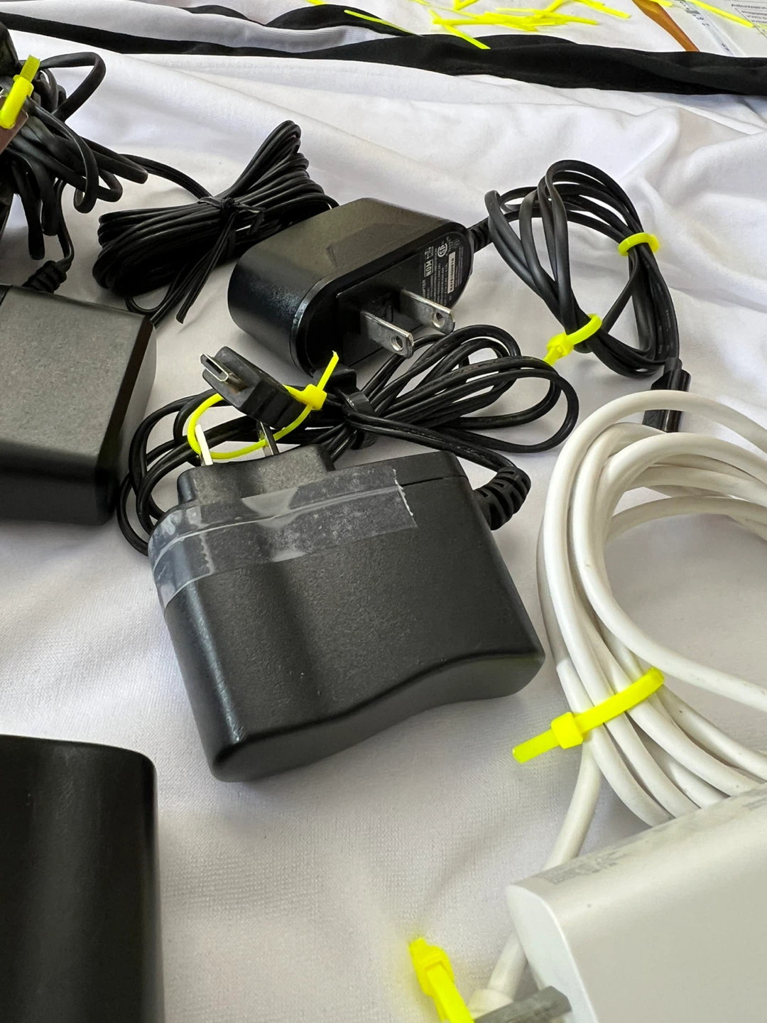 Lot of AC Adapters - photo 3
