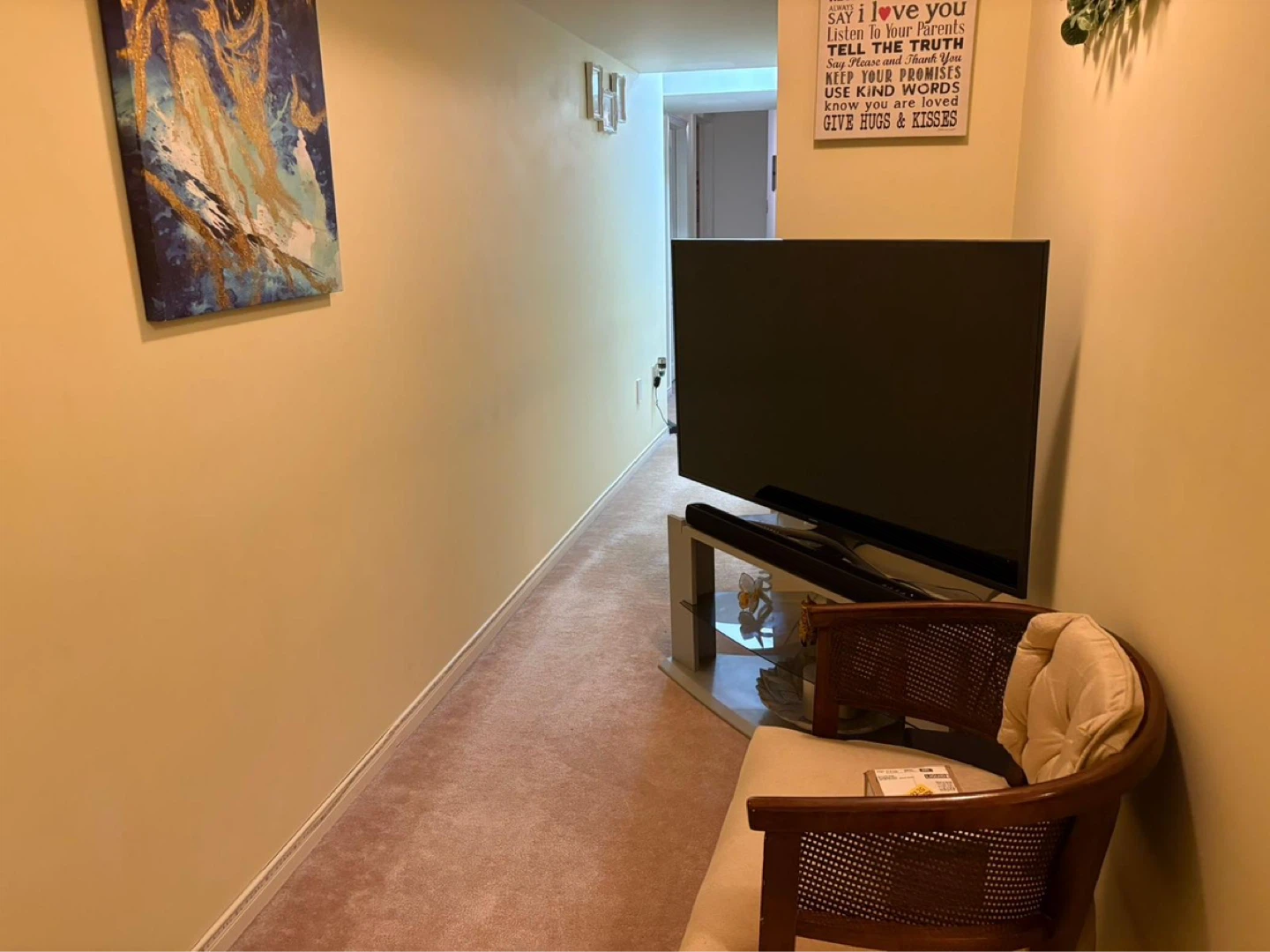 Basement-Apartment for Rent - photo 5