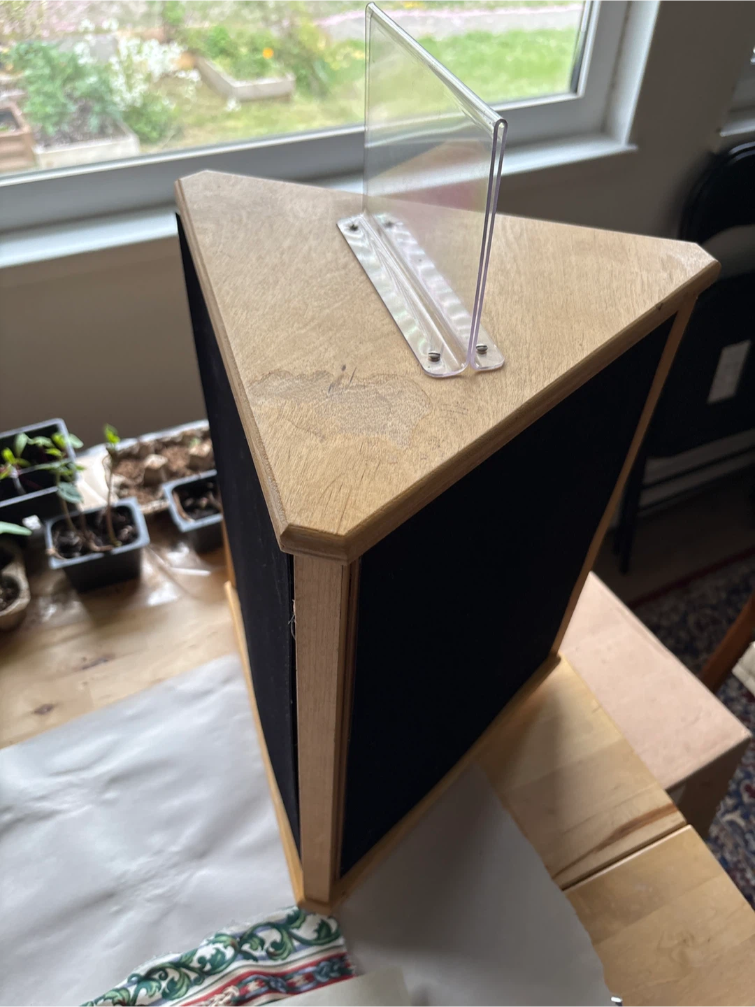 Rotating 3 sided display