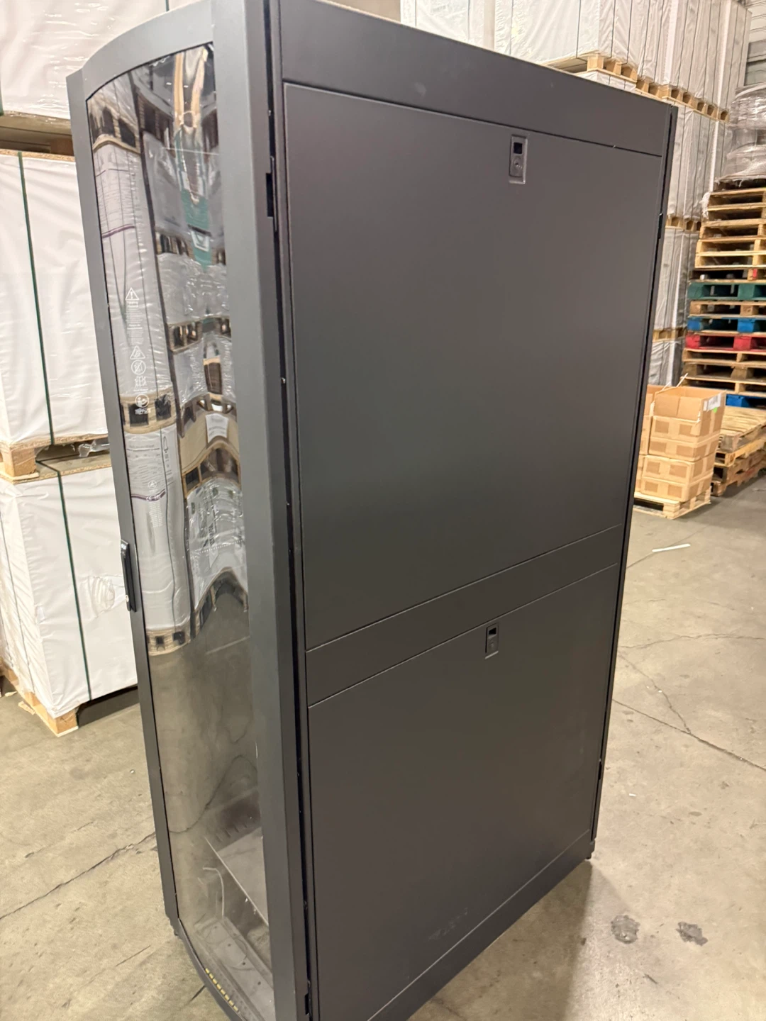 Tripp Lite 42U Server Rack Enclosure Cabinet - photo 4