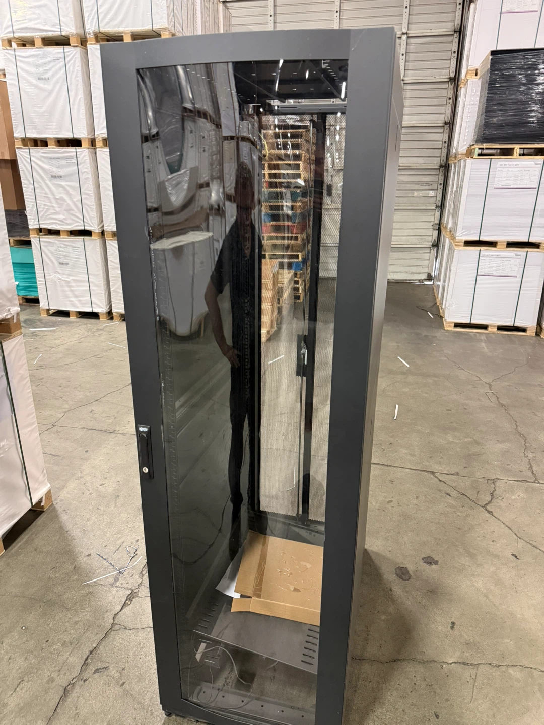Tripp Lite 42U Server Rack Enclosure Cabinet - photo 3