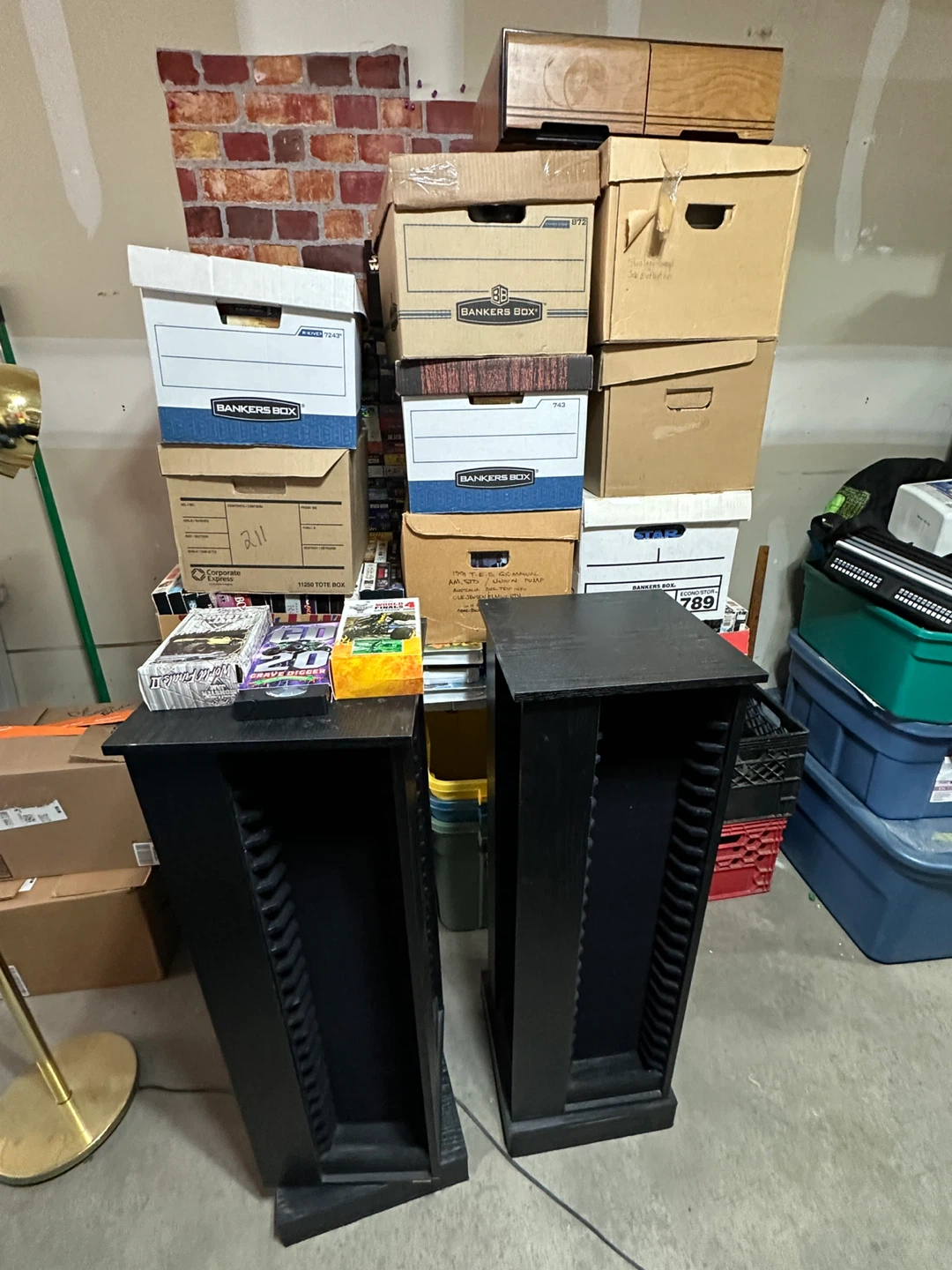 Huge Collection of VHS Tapes 700+ and Storage Units - photo 3