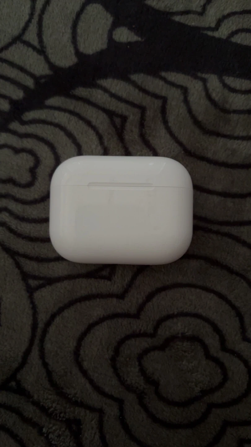Apple AirPods Pro (3nd Generation) - photo 2