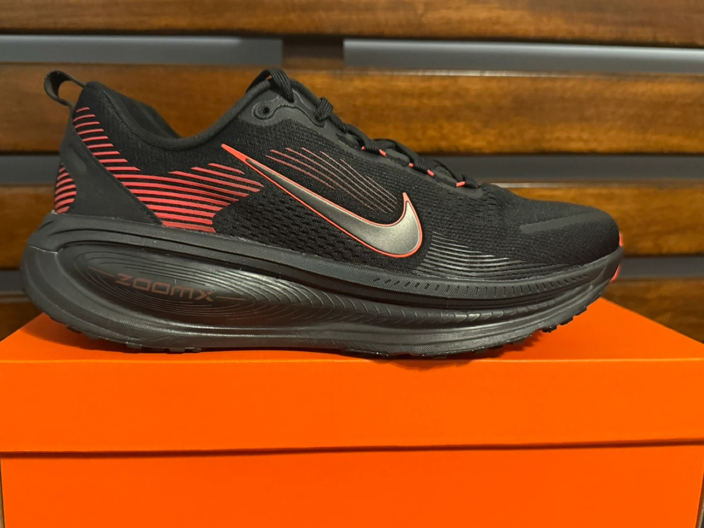 Nike Zoom Vomero 18 Black/Bright Crimson Size 10.5 & 11 **$140**