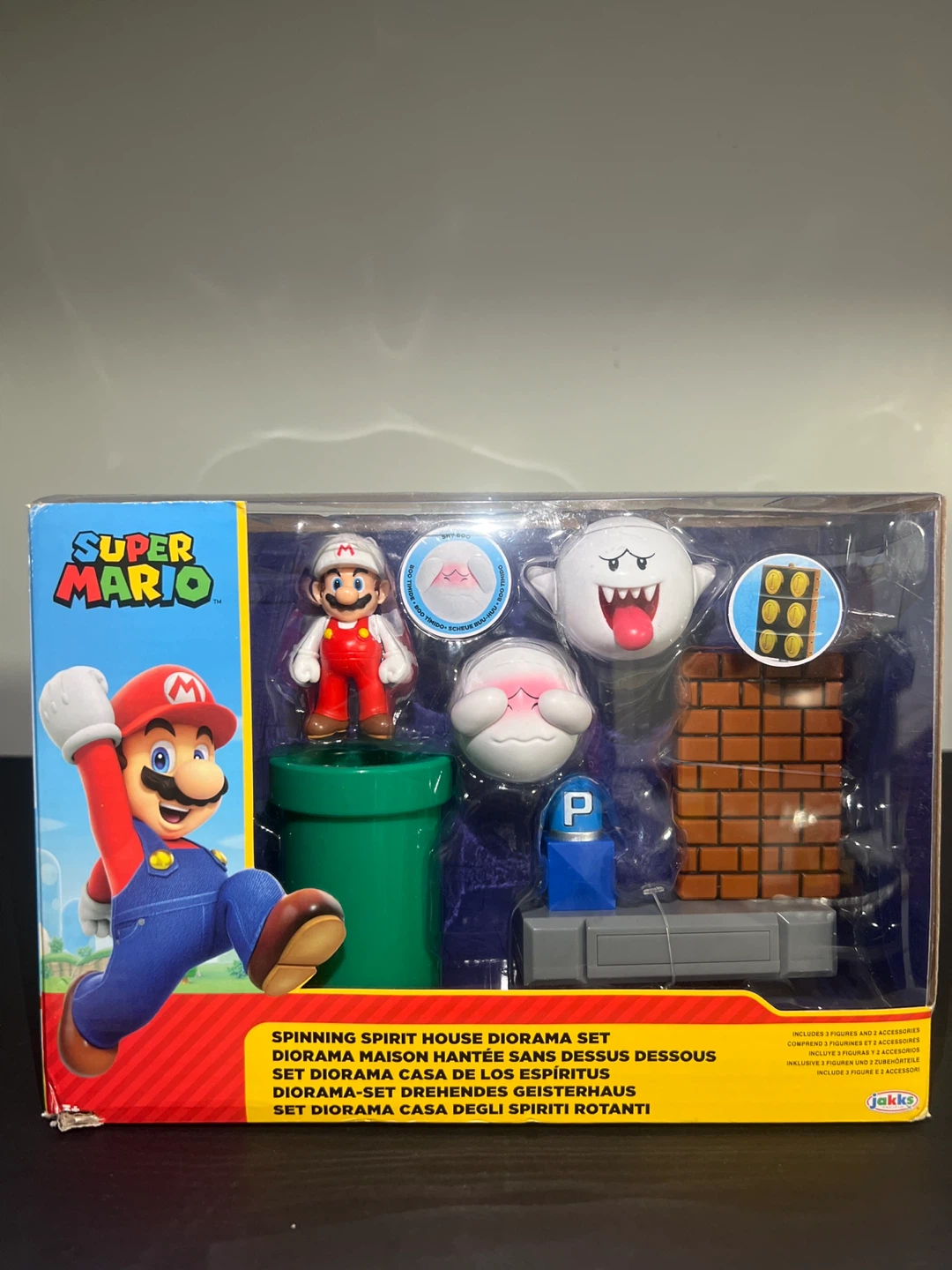 Super Mario Spinning Spirit House Diorama Set