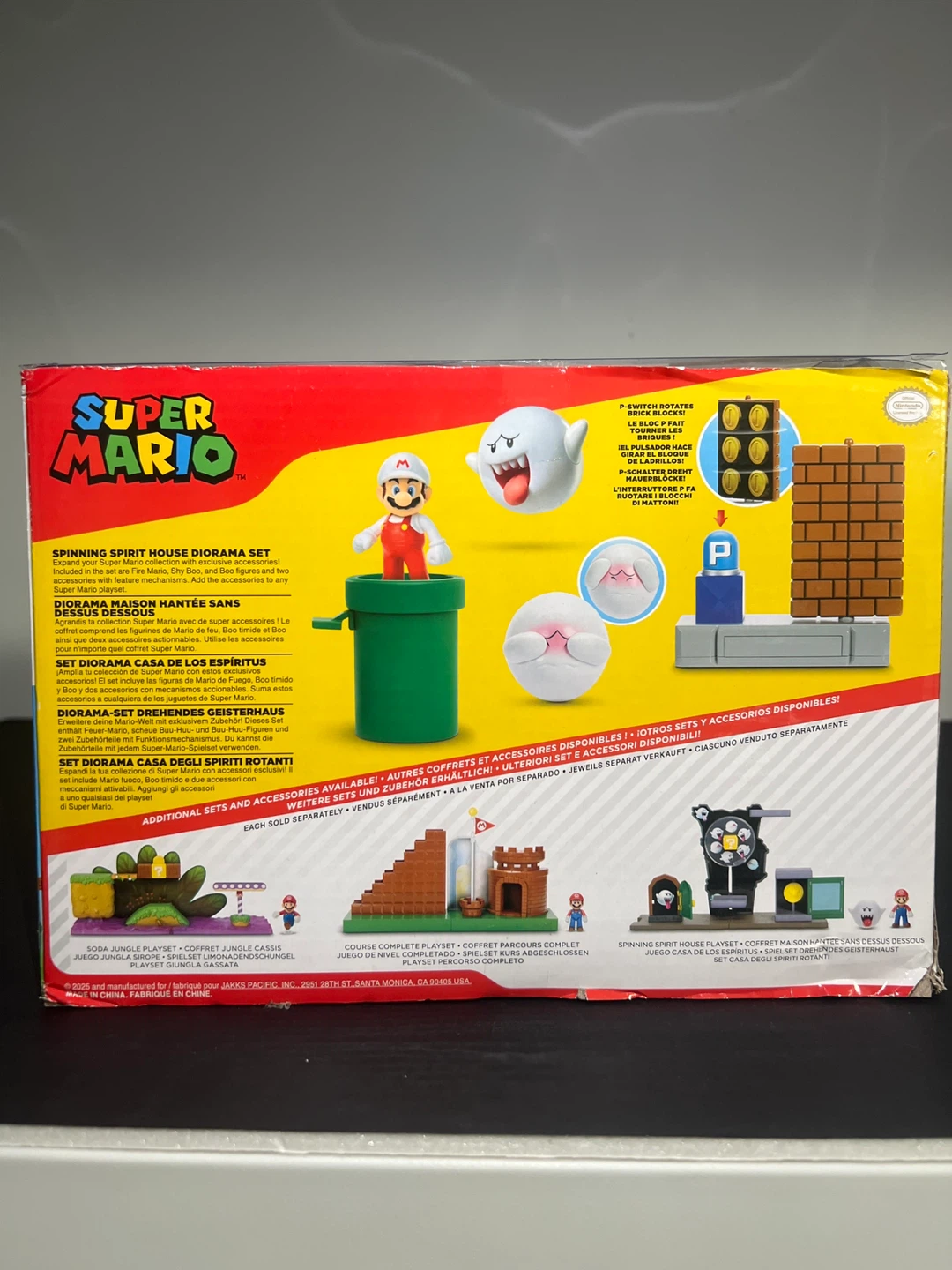 Super Mario Spinning Spirit House Diorama Set - photo 3