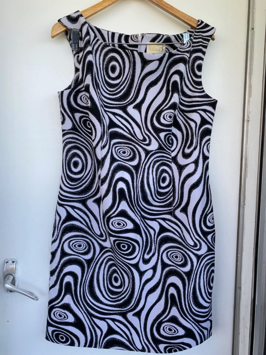 Alberto Makali Black & White Swirl Pattern Dress Size 14