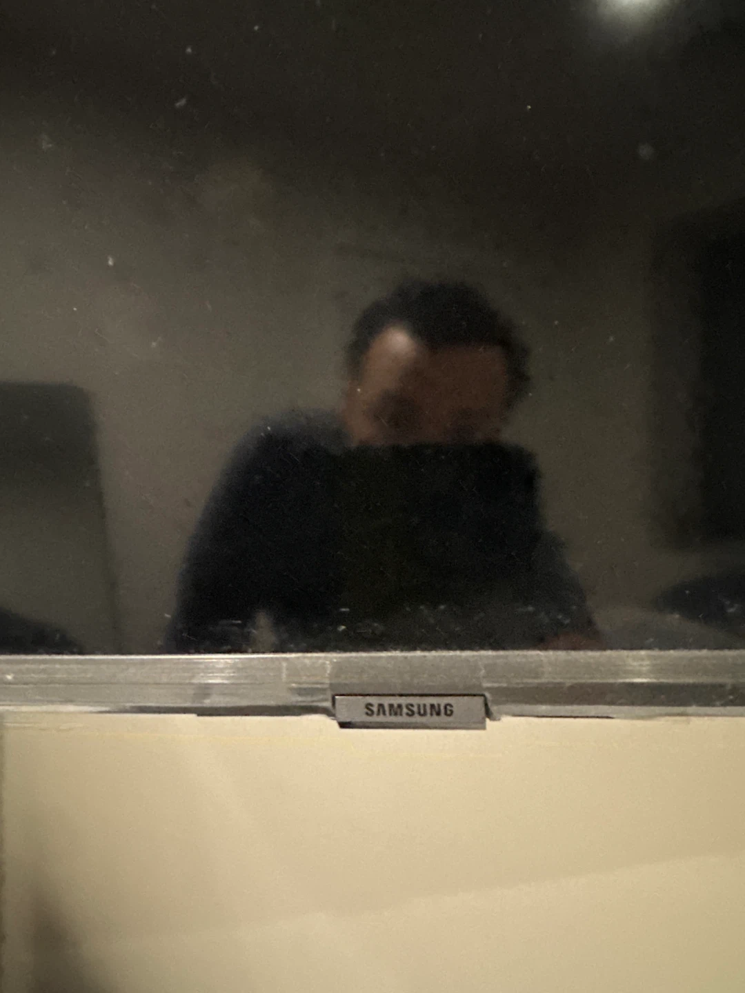 Samsung TV & Remote - photo 2