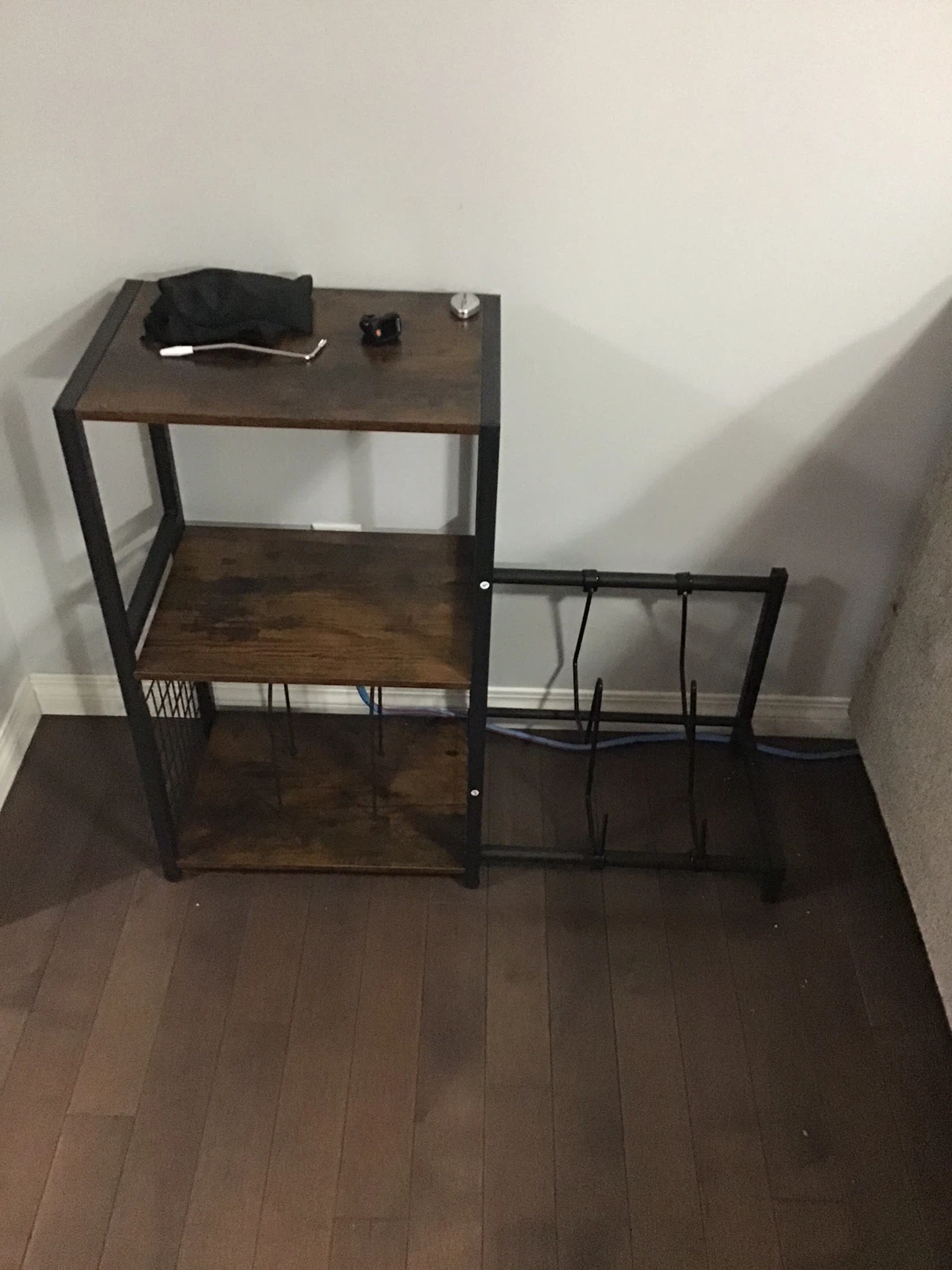 3-Tier Shelving Unit with 2 spot guitar stand on side
