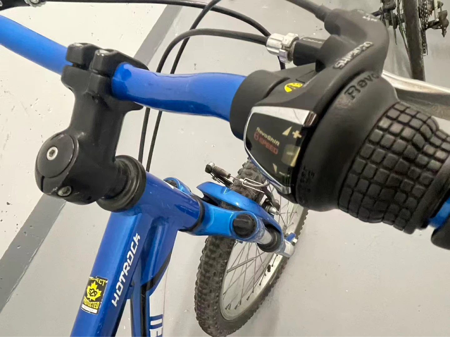 Specialized Hotrock Blue Kids Mountain Bike - photo 5