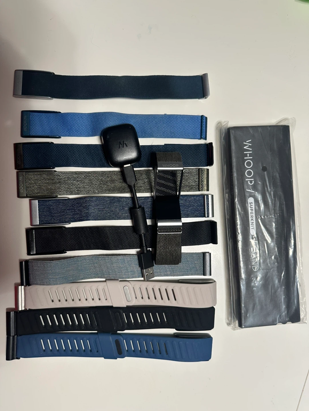 Whoop 4 Superknit Bicep Bands & Charger