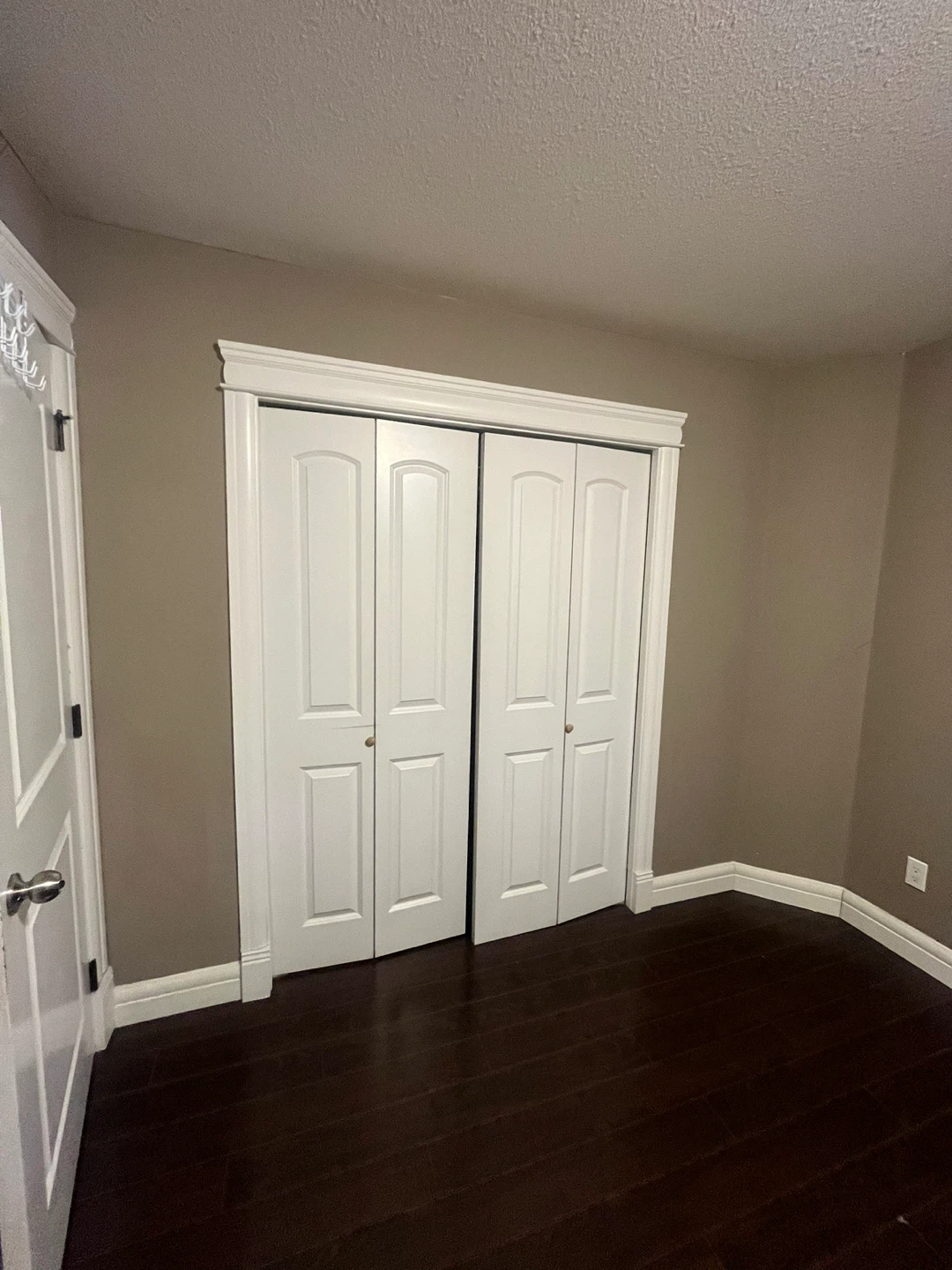 private room for rent - photo 3