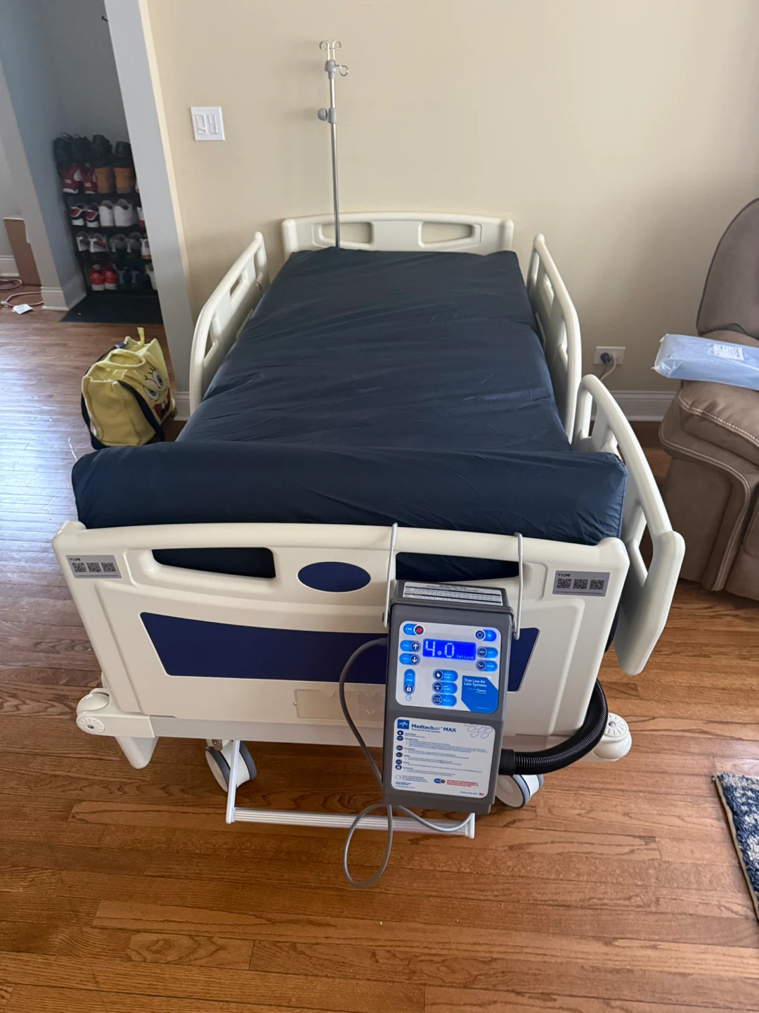Hospital Bed without the mattress - photo 3