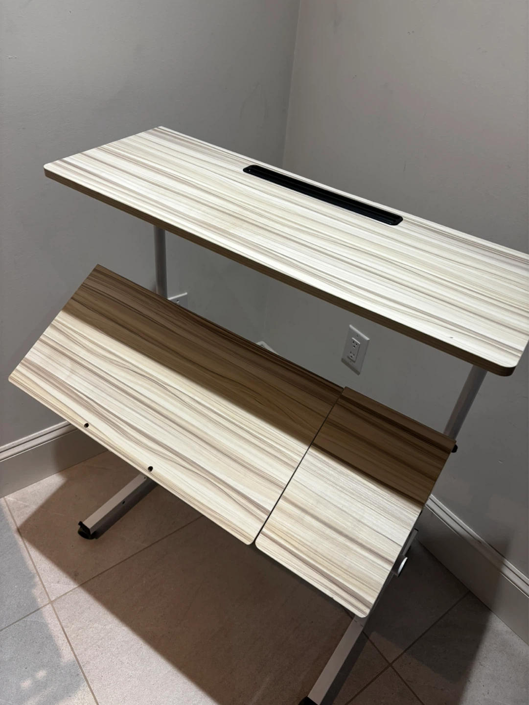 Mobile Stand-Up Desk | Maple | 31.5” Surface | Rolling - photo 2