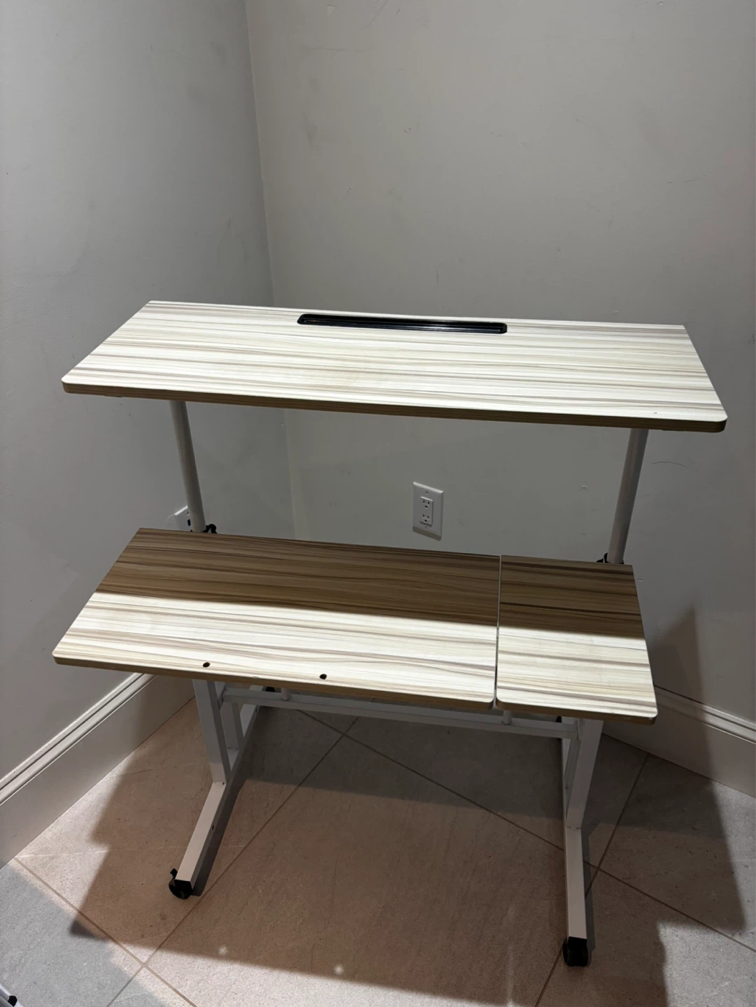 Mobile Stand-Up Desk | Maple | 31.5” Surface | Rolling