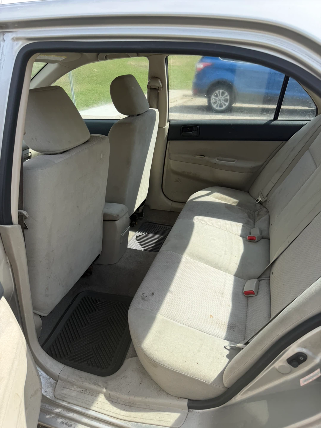 Silver Mitsubishi Lancer
