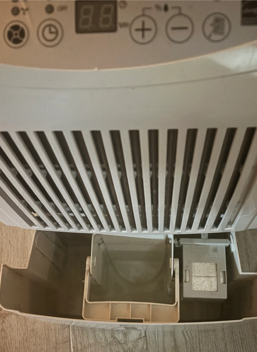 LG Dehumidifier - photo 2