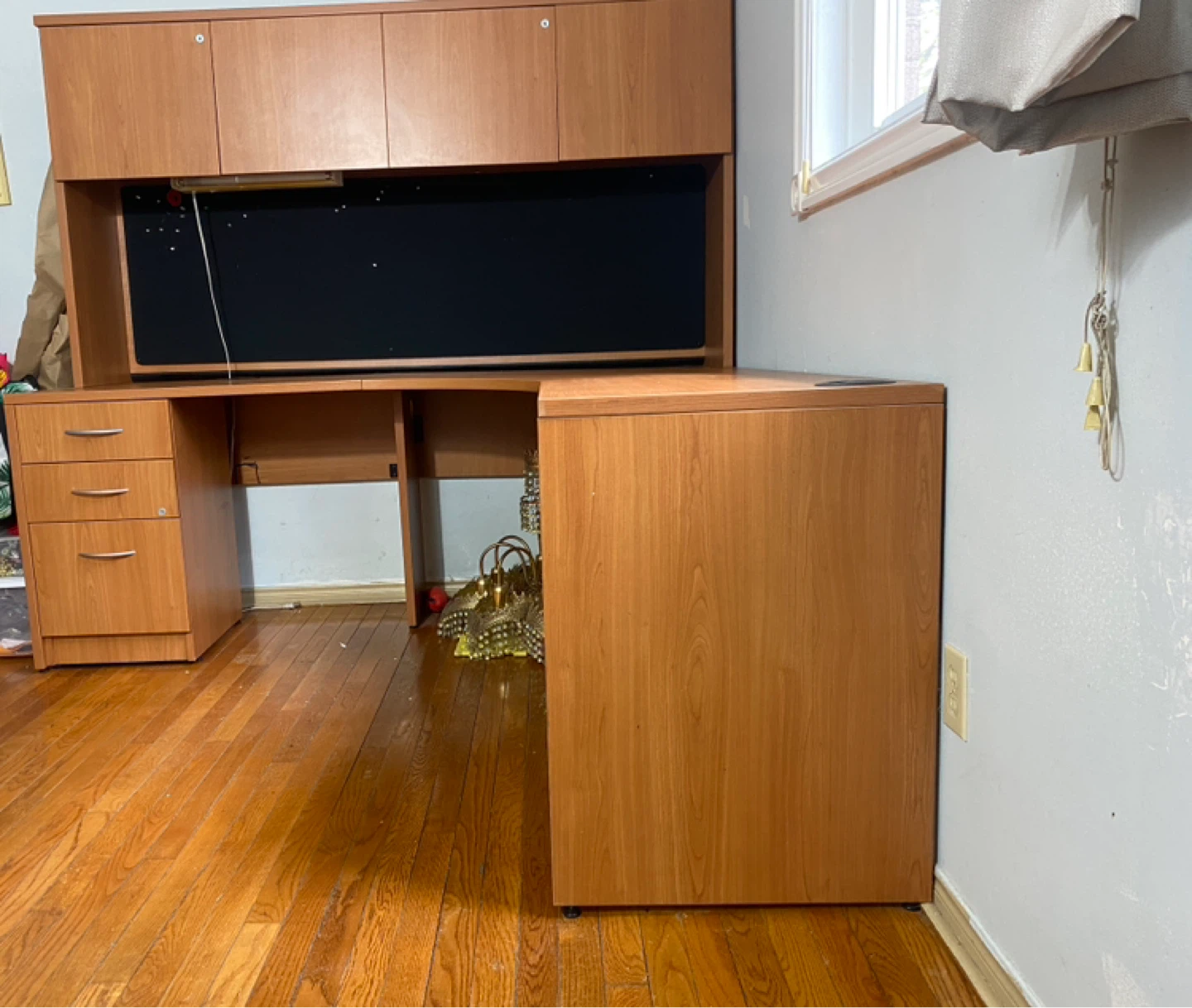 Large L-Shaped Wooden office desk - photo 5