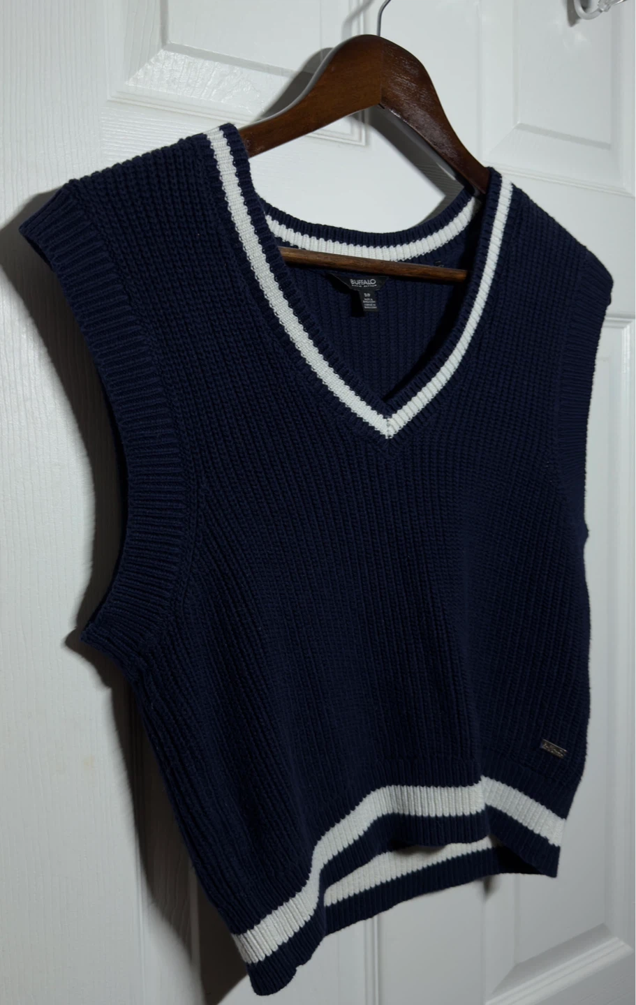 Buffalo V-Neck Sweater Vest - Size S/P - photo 2