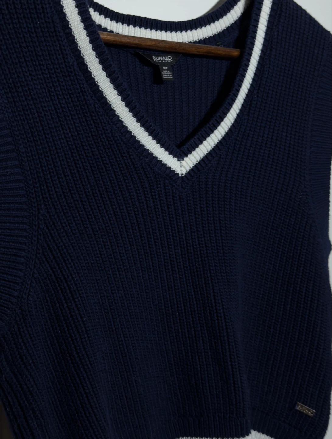 Buffalo V-Neck Sweater Vest - Size S/P - photo 3