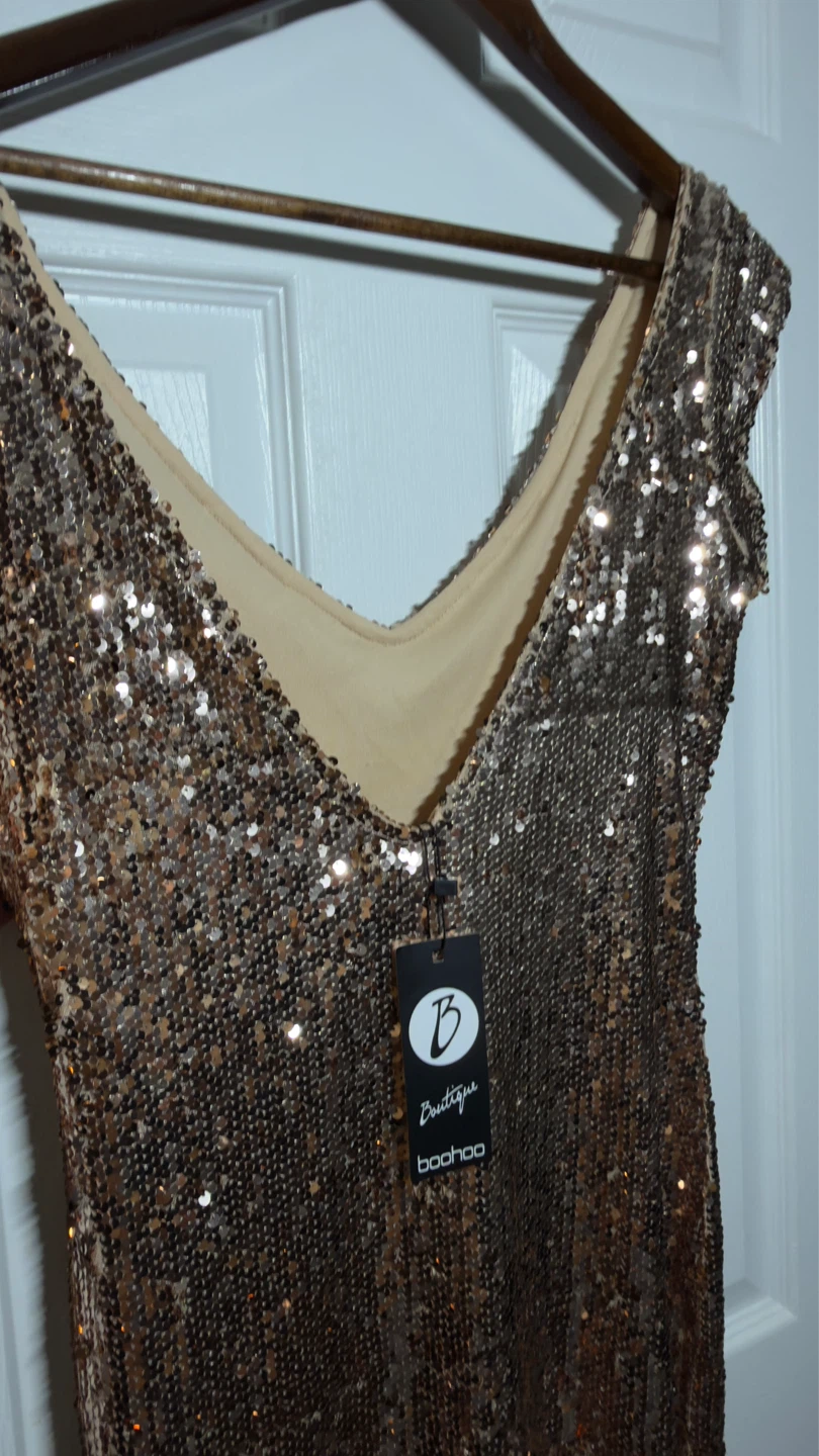 Rose Gold Boohoo Dress - photo 3