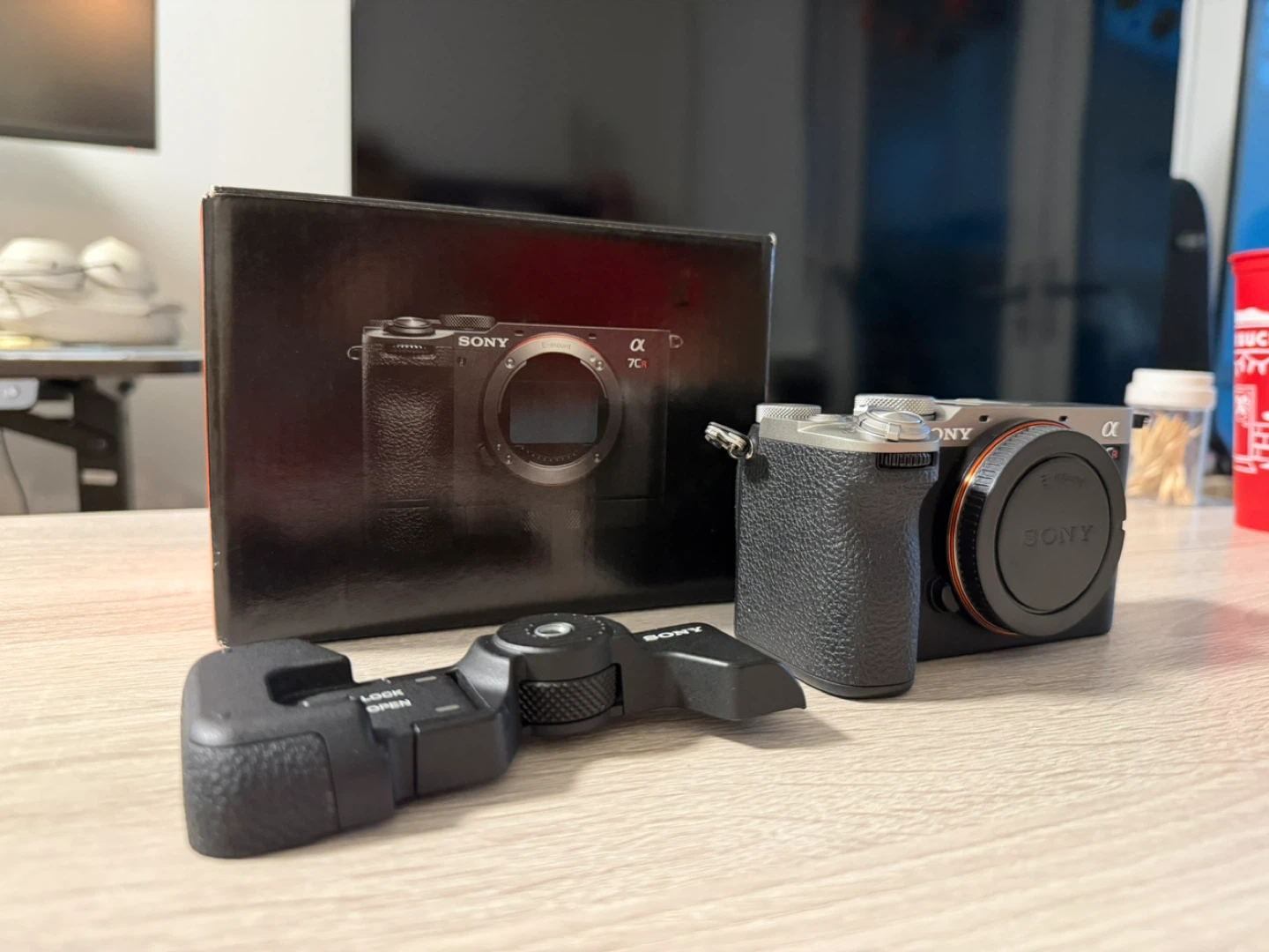 Sony Alpha 7CR Full-Frame Camera – Silver - photo 2