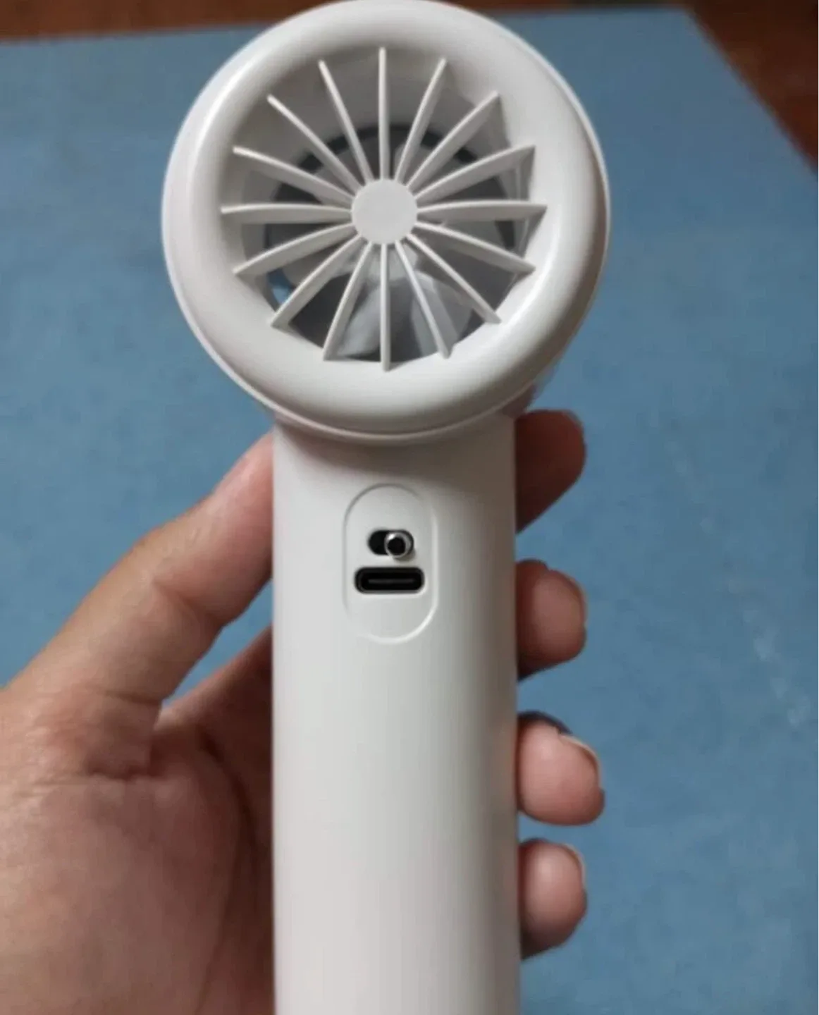 Portable Handheld Fan, new, upto 6hrs battery - photo 3