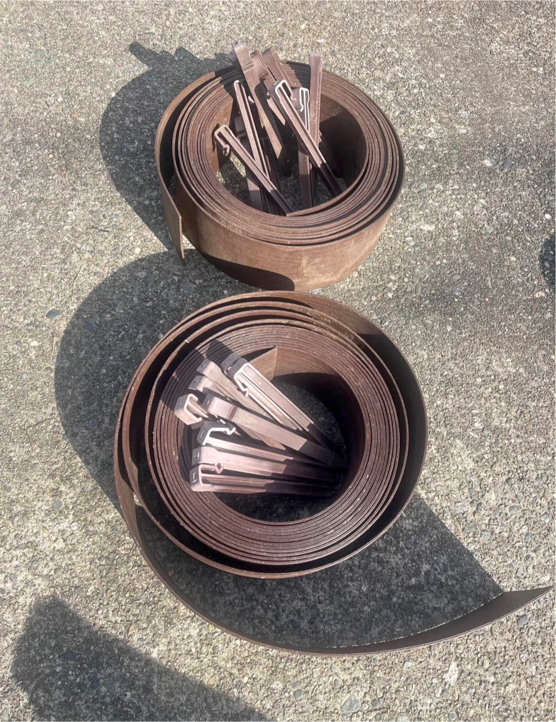 Landscape Edging Rolls with Stakes