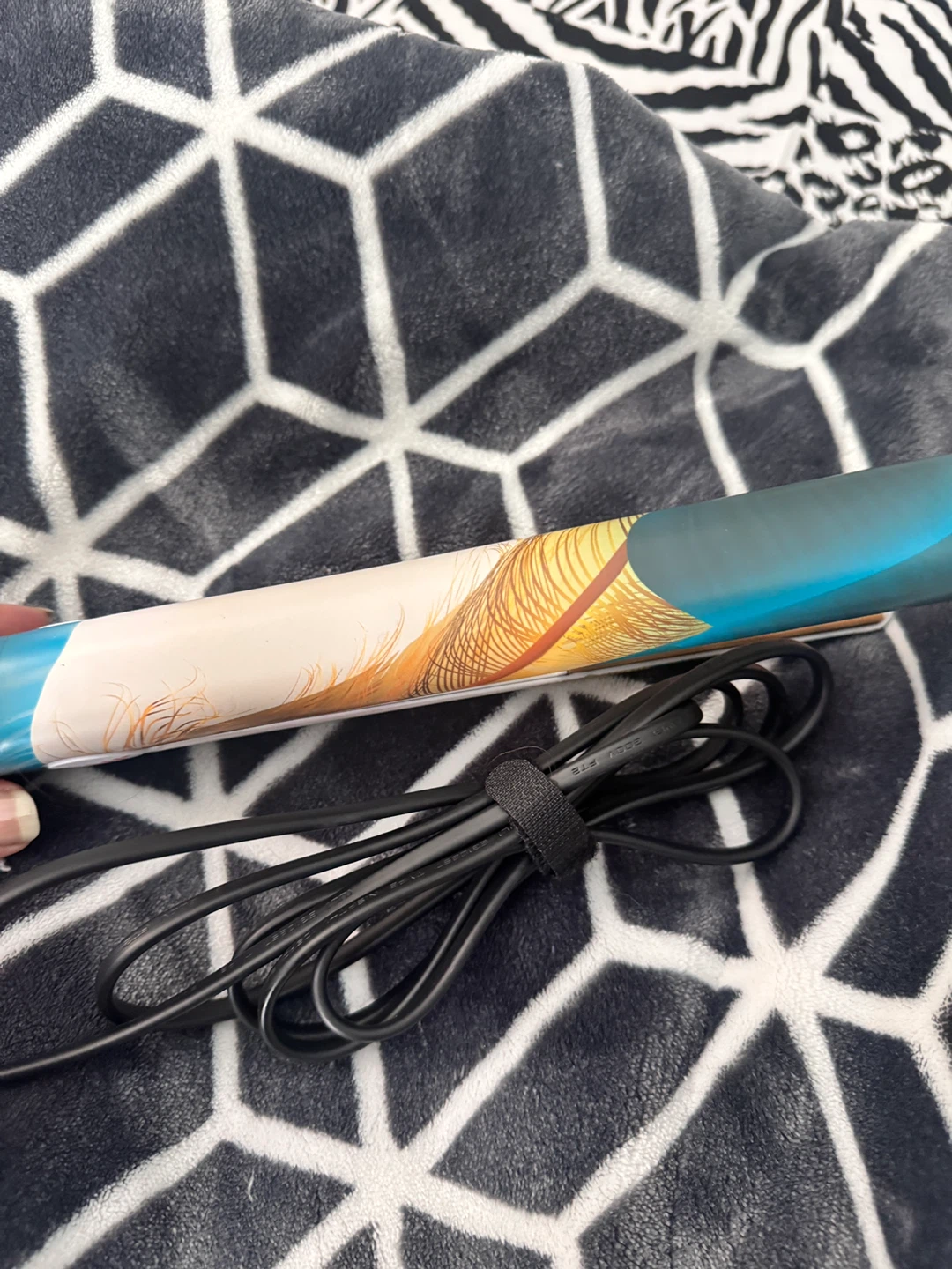 CHI Ceramic Hairstyling Iron - photo 4