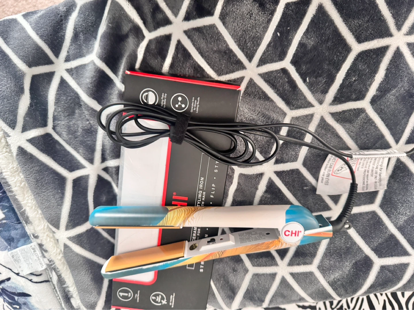 CHI Ceramic Hairstyling Iron - photo 2