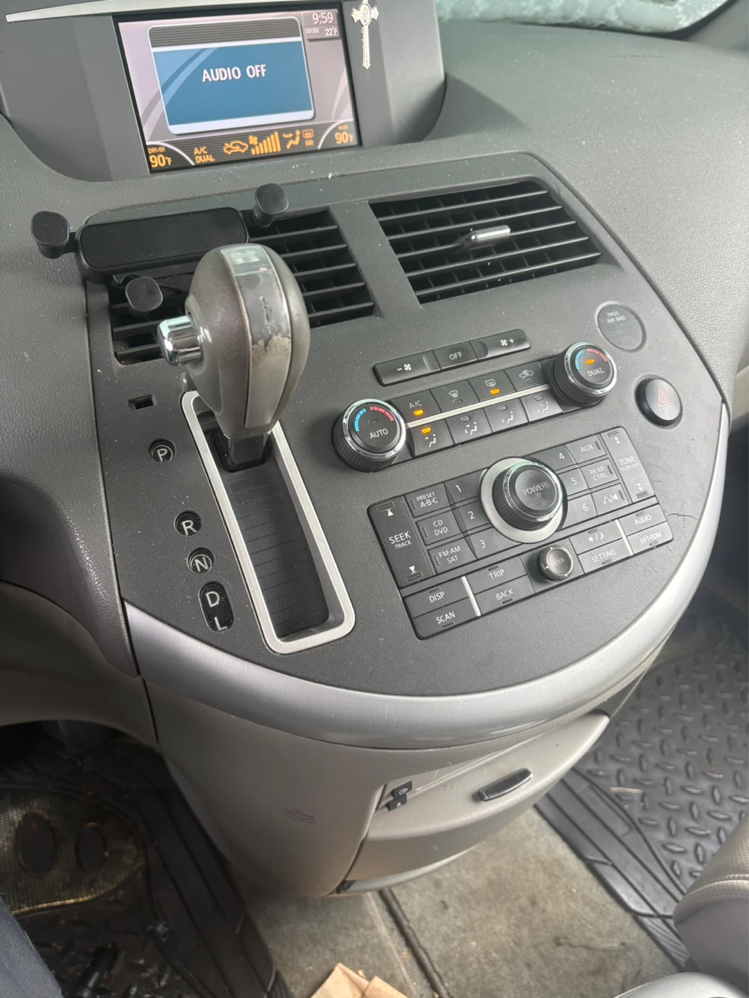 Nissan Quest Minivan 2008