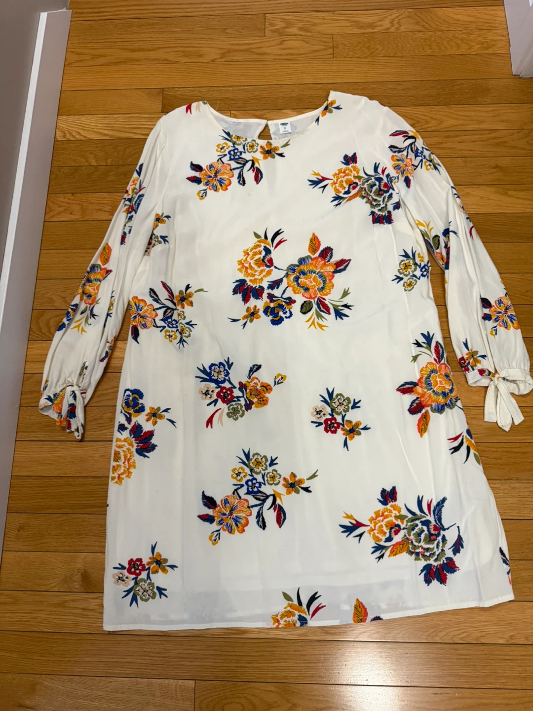 Old Navy White Floral Long Sleeve Dress