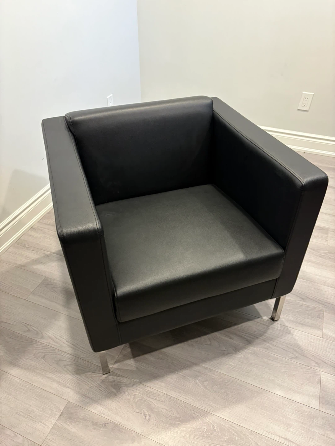 Black love seat + armchairs - photo 4