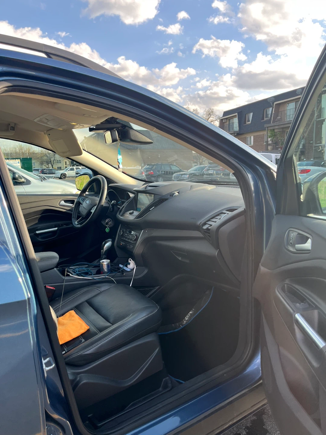 Blue Ford Escape SUV 79000 millas - photo 4