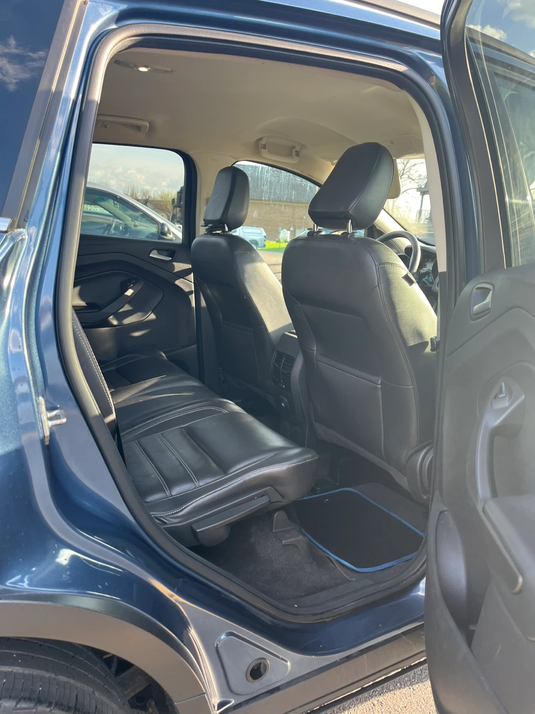 Blue Ford Escape SUV 79000 millas - photo 5