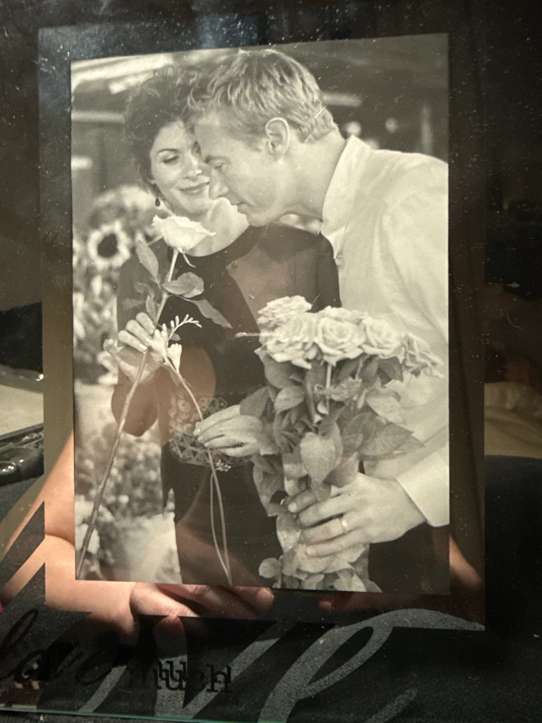Elegant glass photo frame