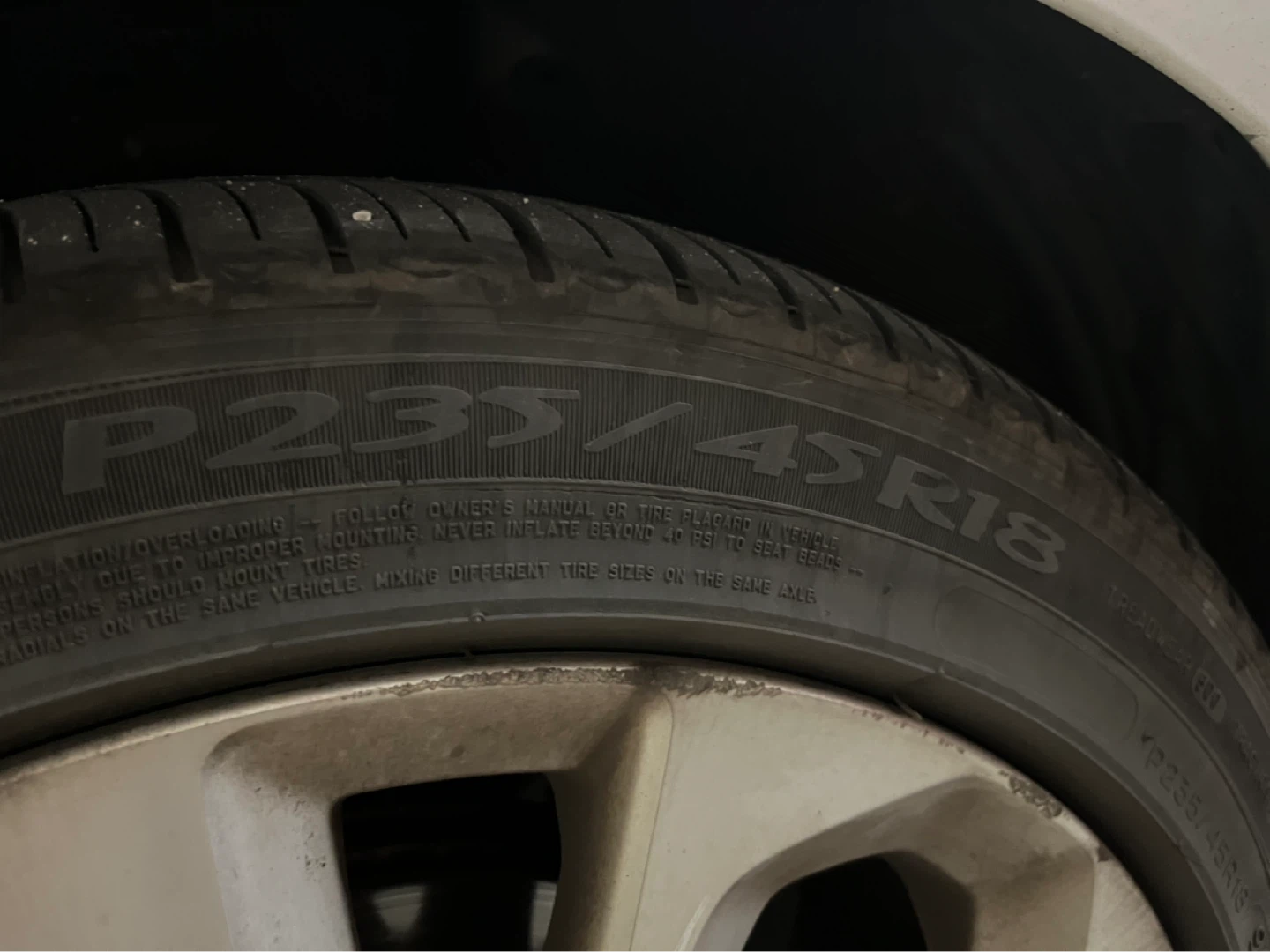 Michelin P235/45R18 Tire