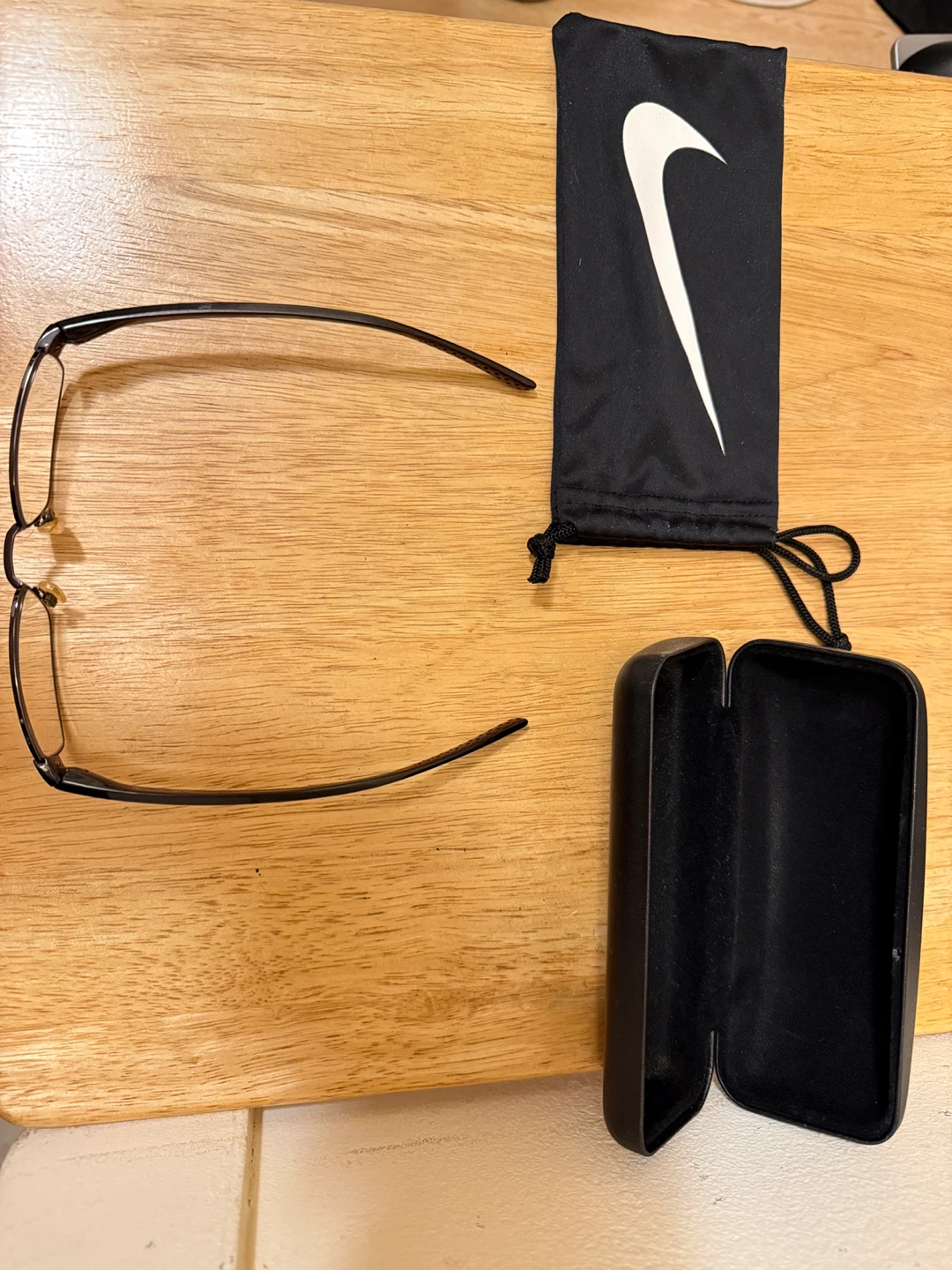 Nike Eyeglasses with Case and Pouch - photo 2